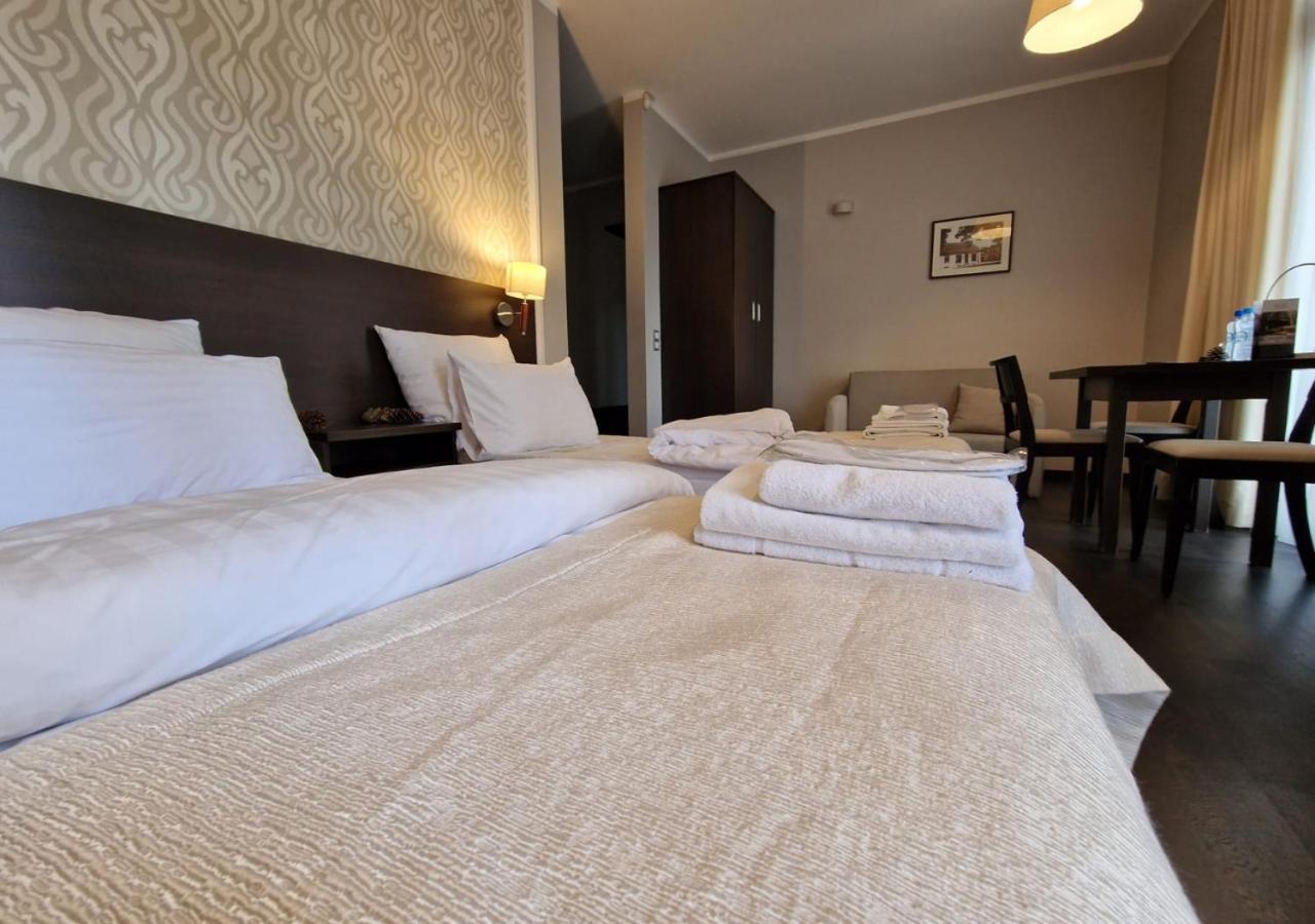 Hotel Grzegorzewski Tuszyn Exteriör bild
