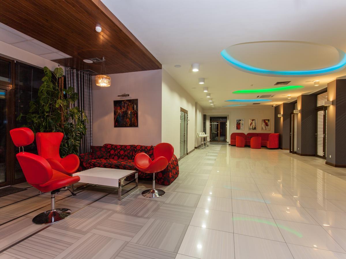 Hotel Grzegorzewski Tuszyn Exteriör bild